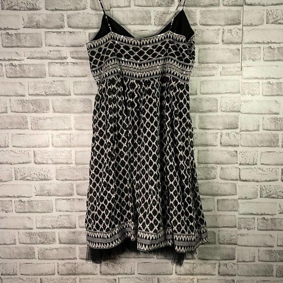 BCBG MaxAria Spaghetti Strap Black White Dress with Sequins Size 12 - Picture 6 of 14